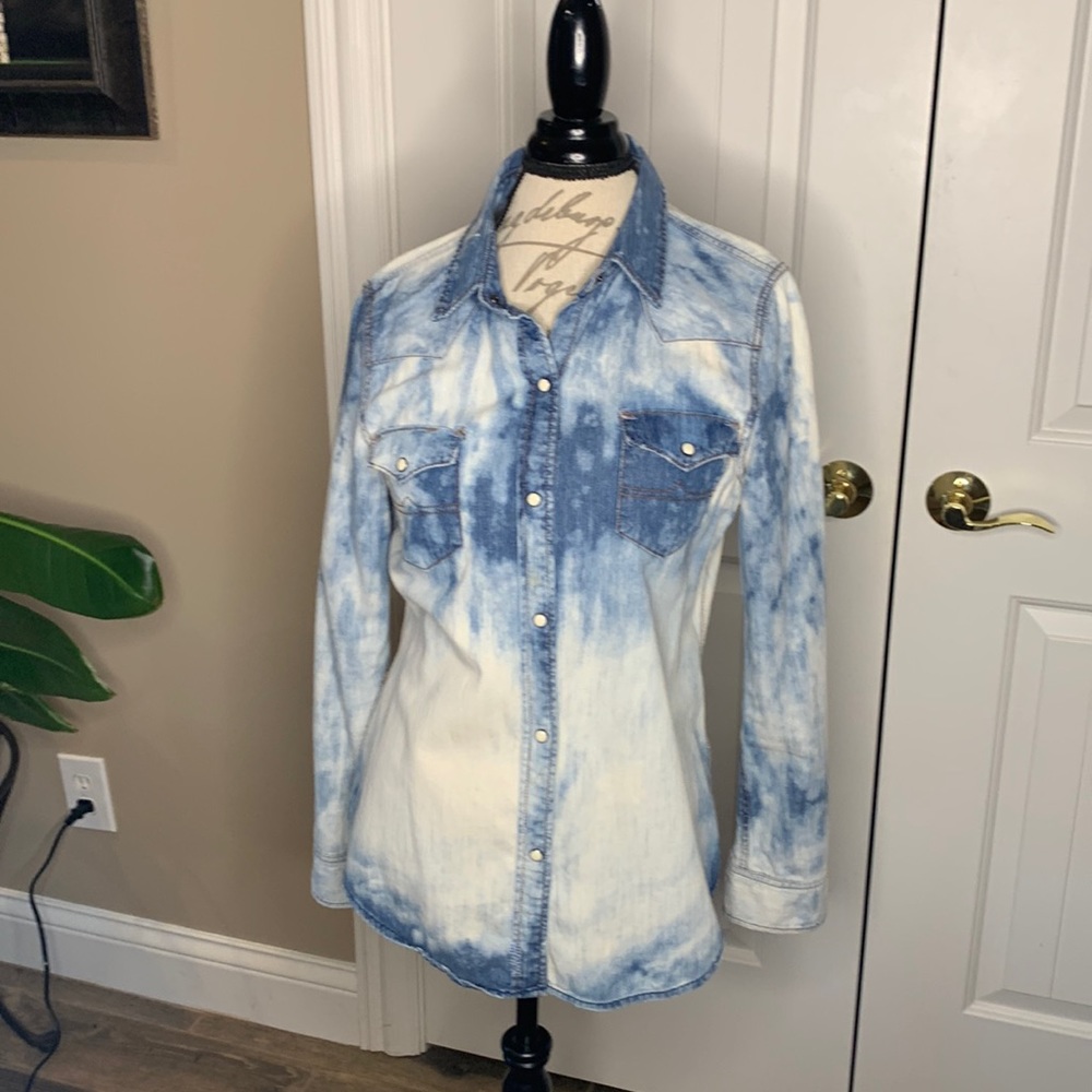 Jean shirt 🔥BUNDLE AND SAVE🔥